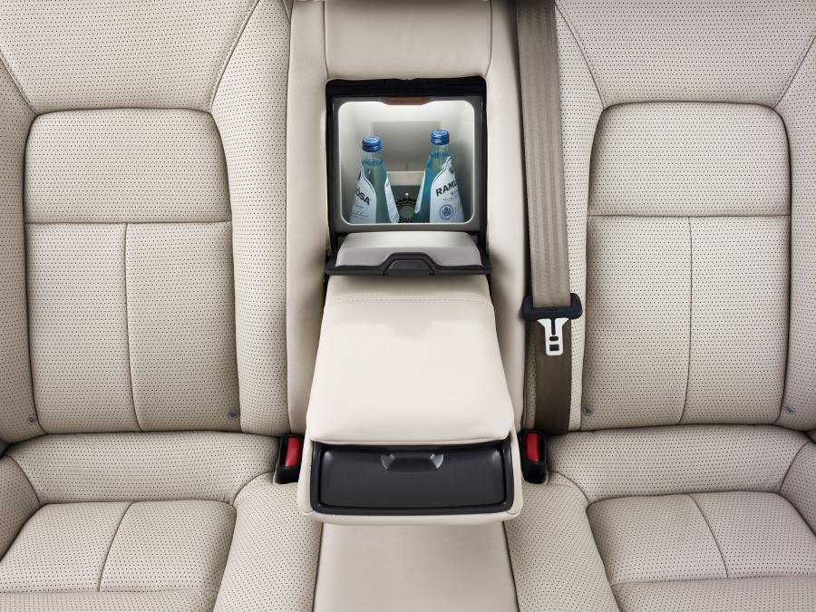 Volvo S80 2006 года  (фото 79 из 160)